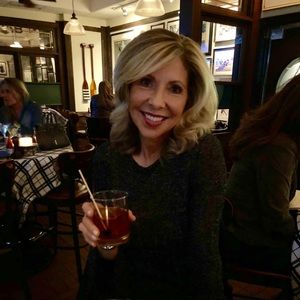 Meet your Posher, Carolyn